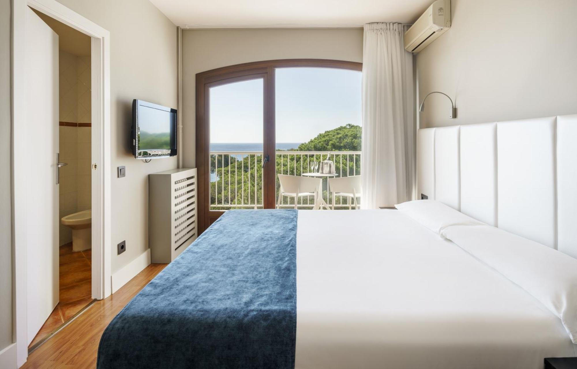 Double or Twin Room Sea View High Floor,1272964099:JPEG